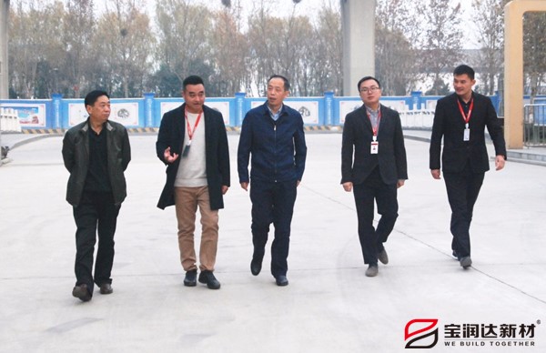 市集聚區主任來(lái)寶潤達視察